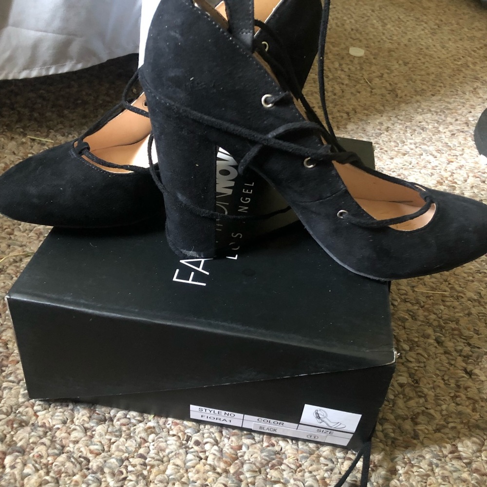 Lace up block heel